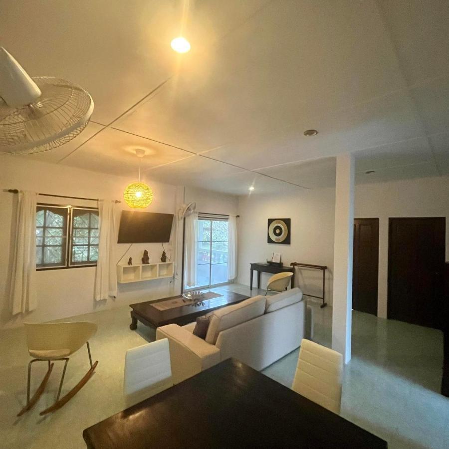 코타오 Baan Sawainam B&B 외부 사진